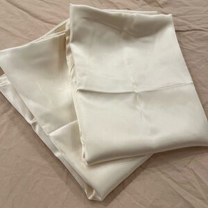 Alaska Bear 100% Mulberry Silk Pillow Case King set of 2